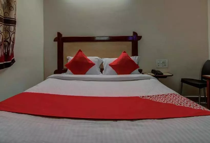 Hotelli Oyo 13321  Lakshmi Paradise