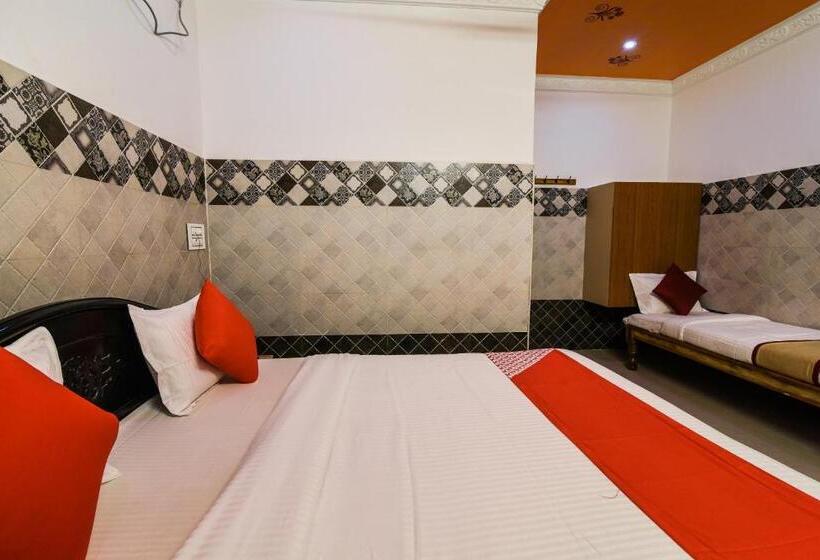 Отель Oyo 33005 Jkr Residency