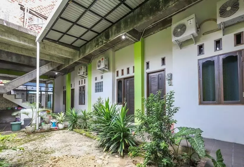 هتل Oyo 3830 Dfarys Gh Syariah