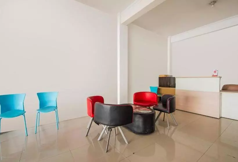 ホテル Oyo Life 3358 Griya Aisyah Residence 2