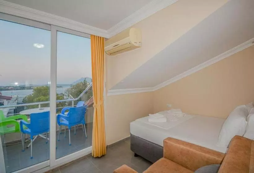 Huzur Royal