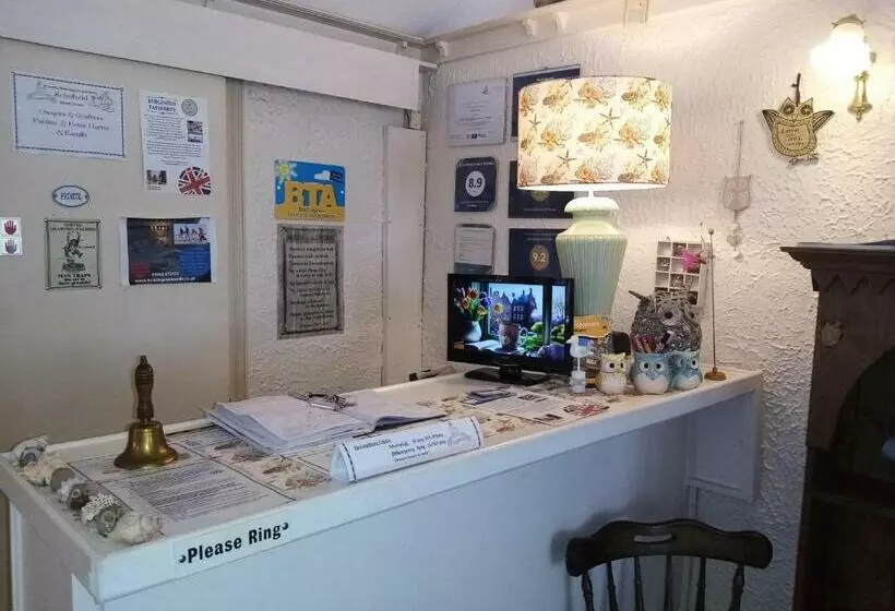 Majatalo Schofield Guest House