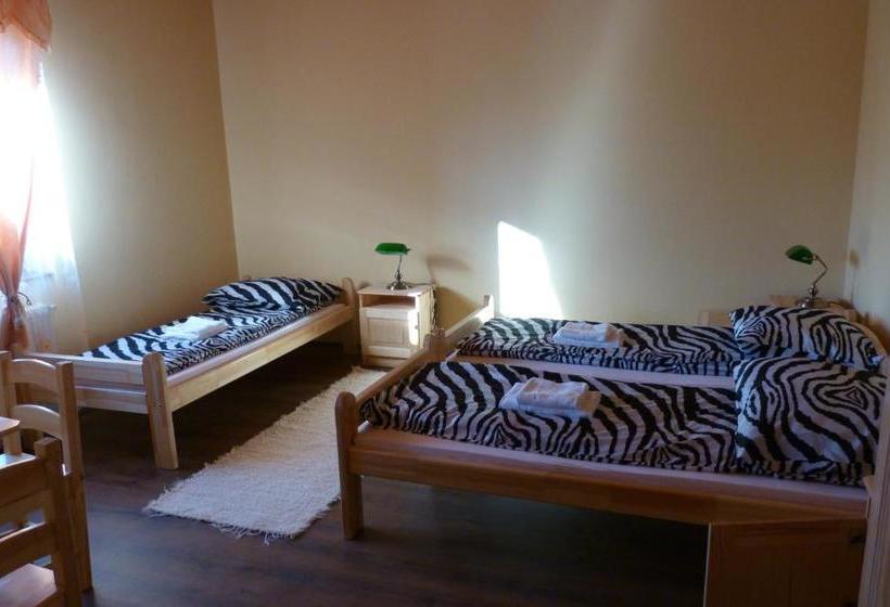 ペンション Tordai Vendégház