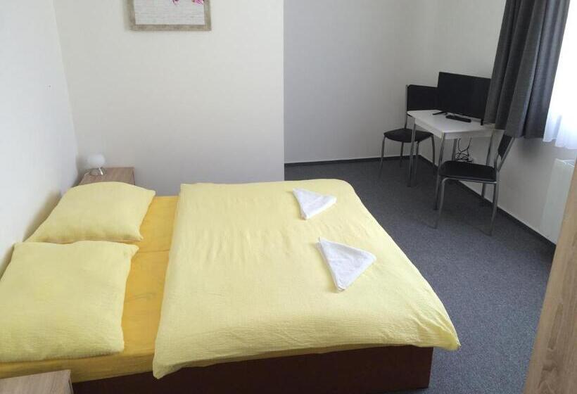 ペンション Villa Marcus