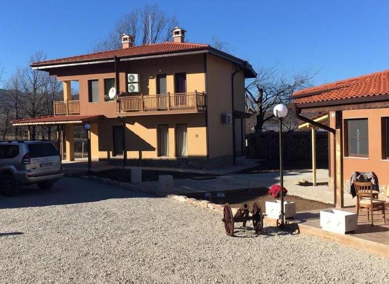 منتجع комплекс тянкови къщи