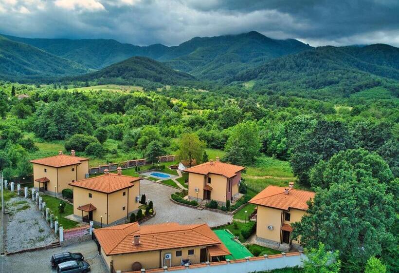 منتجع комплекс тянкови къщи