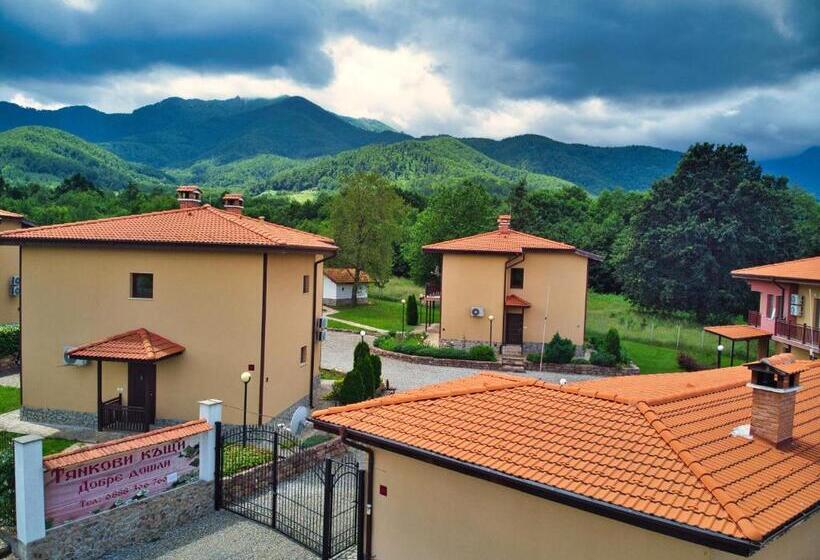 منتجع комплекс тянкови къщи