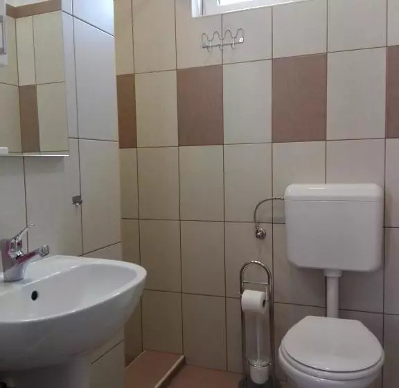 ベッドアンドブレックファースト Oázis Panzió