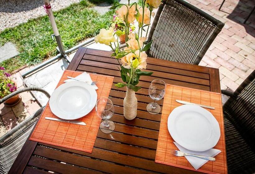 مبيت وإفطار Oázis Panzió