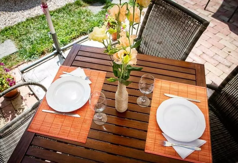 ベッドアンドブレックファースト Oázis Panzió