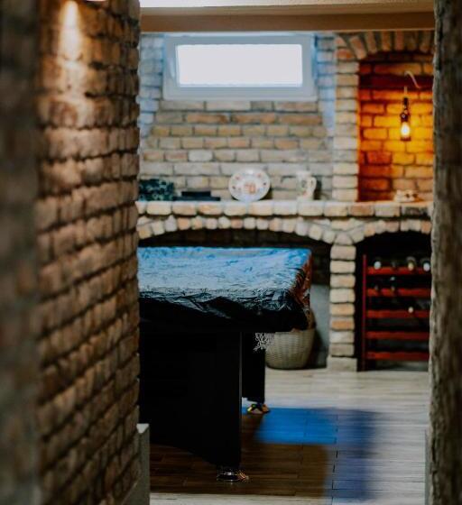 مبيت وإفطار Oázis Panzió