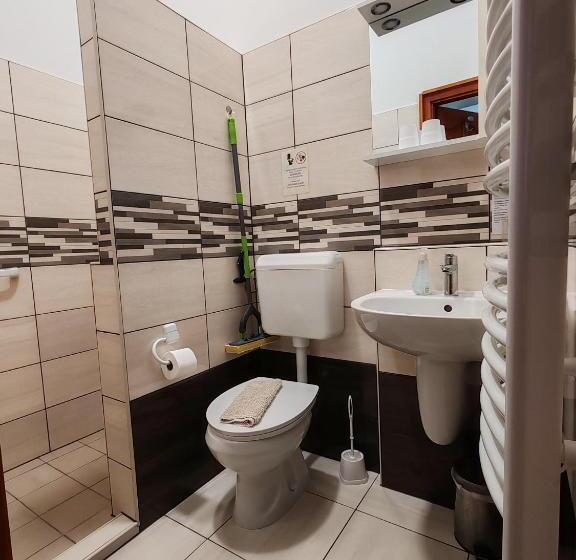 مبيت وإفطار Oázis Panzió