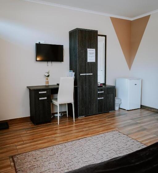 مبيت وإفطار Oázis Panzió