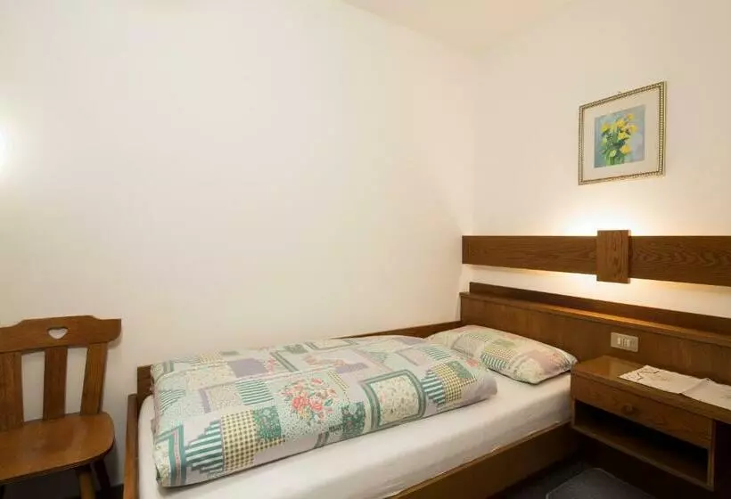 ペンション Ciasa Iris