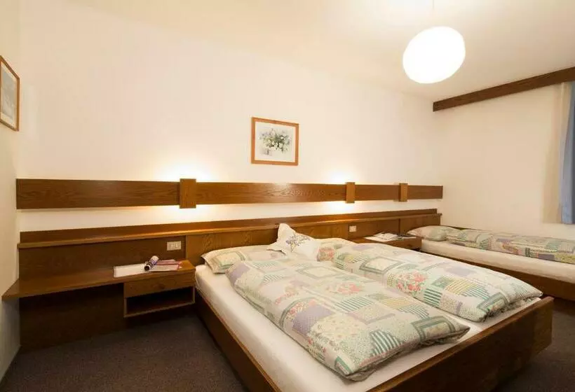 ペンション Ciasa Iris