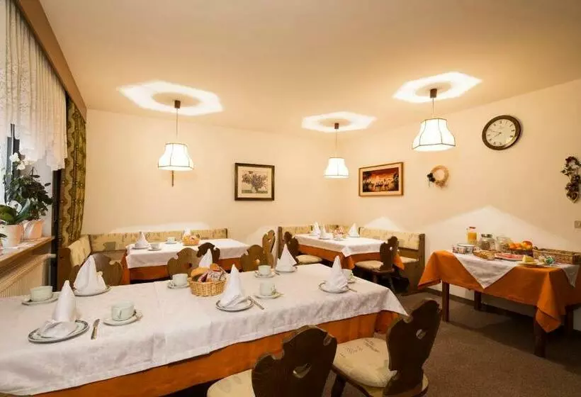 ペンション Ciasa Iris