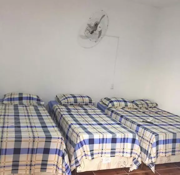 ペンション Família Charleaux