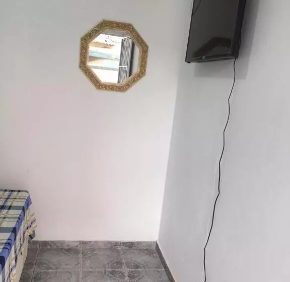 ペンション Família Charleaux