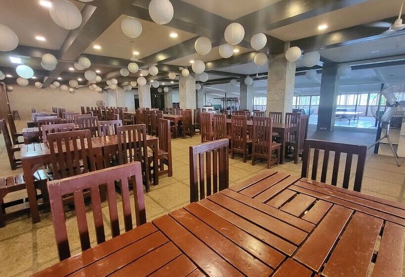 هتل Bakasyunan Resort And Conference Center   Tanay