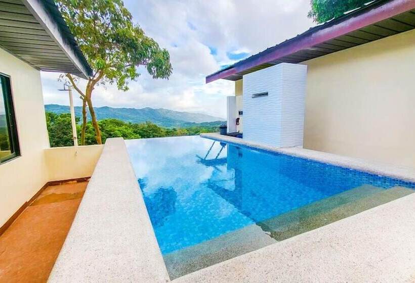 هتل Bakasyunan Resort And Conference Center   Tanay