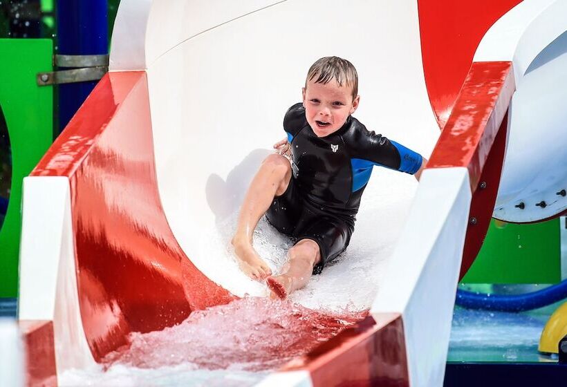 Отель Beachside Holiday Park