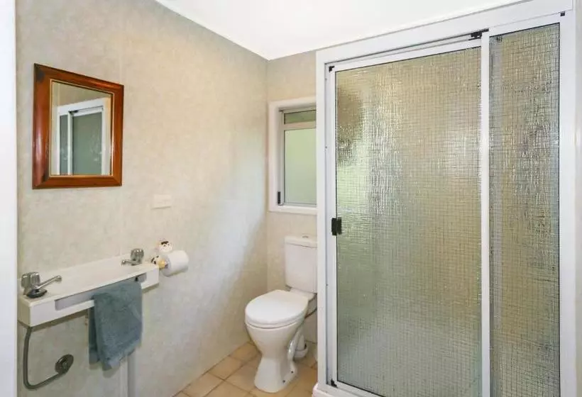 Hotelli Noosa Avalon Farm Cottages