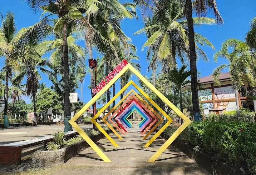 Bakasyunan Resort And Conference Center Zambales