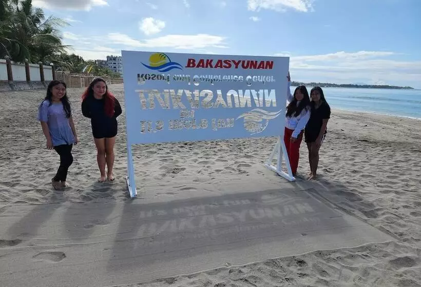 Bakasyunan Resort And Conference Center Zambales