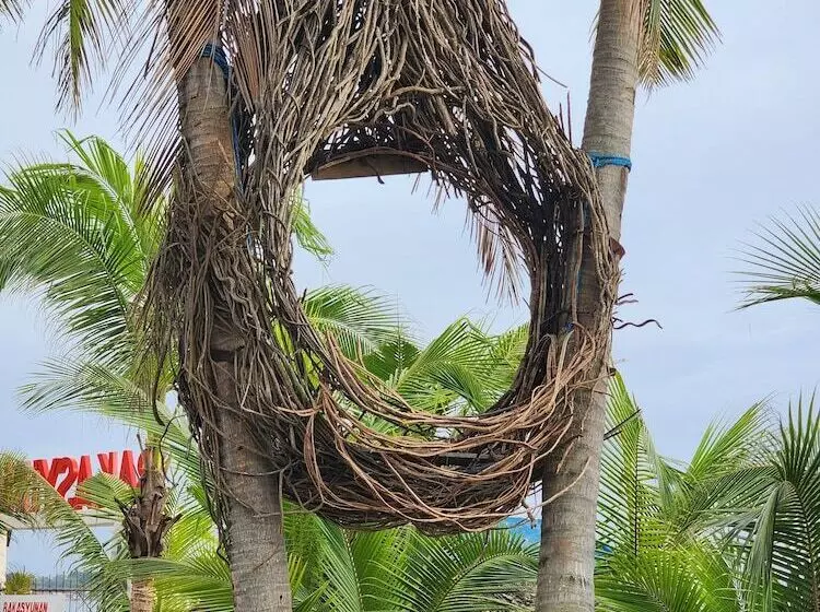 Bakasyunan Resort And Conference Center Zambales