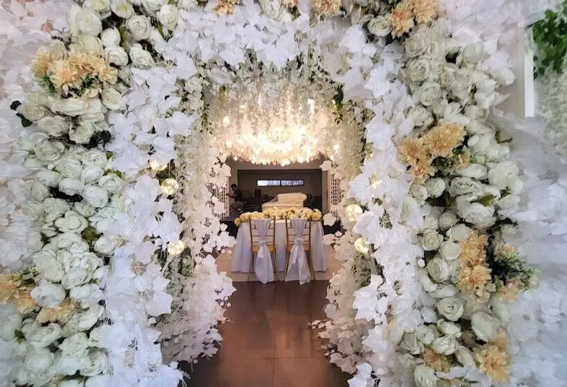 Bakasyunan Resort And Conference Center Zambales