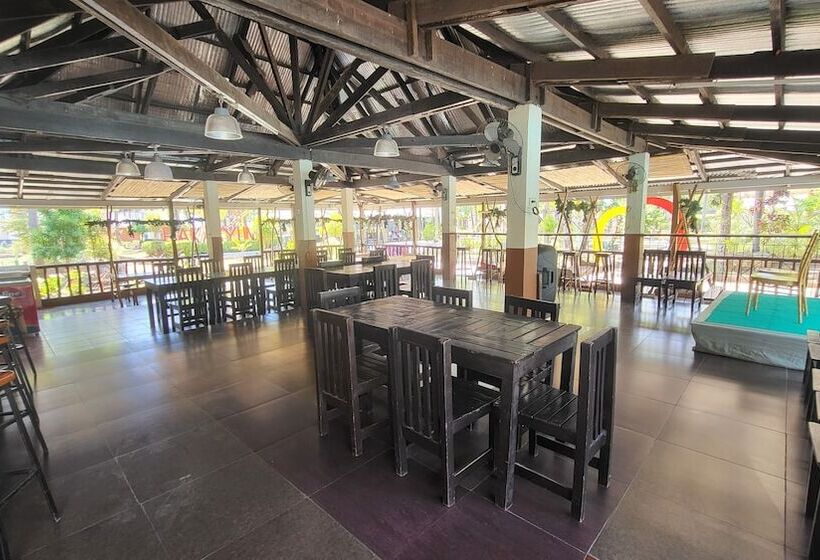 Bakasyunan Resort And Conference Center Zambales