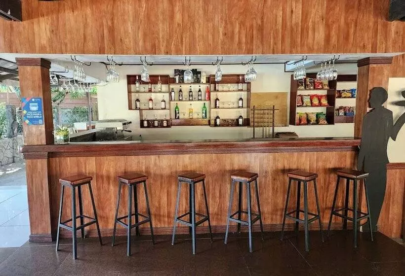 Bakasyunan Resort And Conference Center Zambales