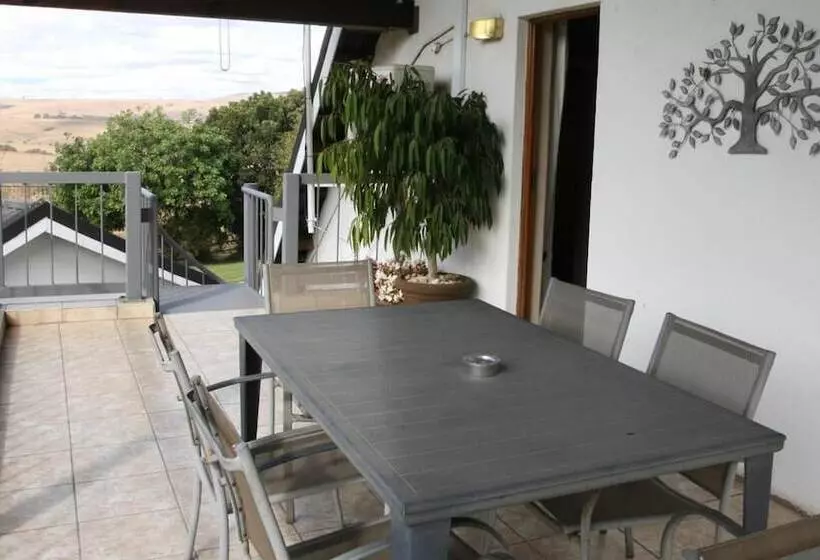 Aamiaismajoitus (B&B) Dusk To Dawn Guesthouse