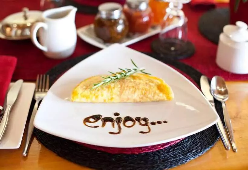 Aamiaismajoitus (B&B) Dusk To Dawn Guesthouse