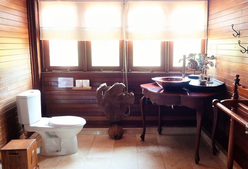 Otel Breve Azurine Lagoon Retreat