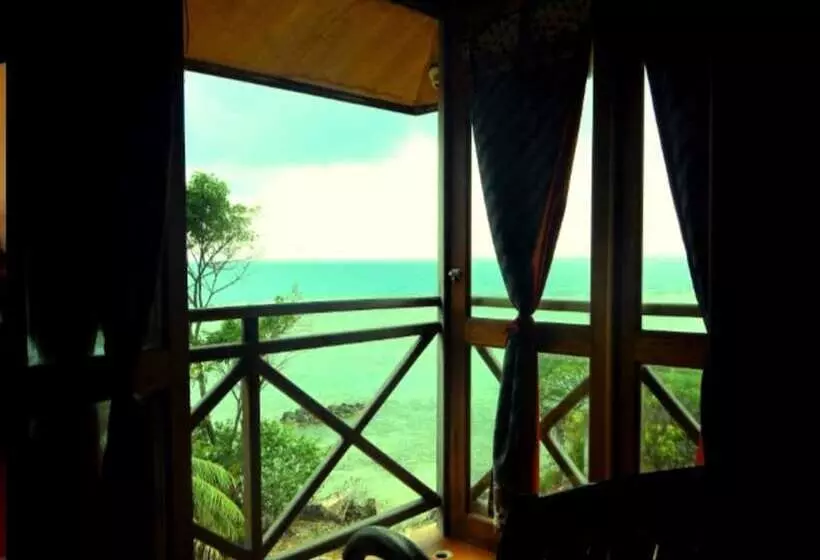 Hotelli Breve Azurine Lagoon Retreat