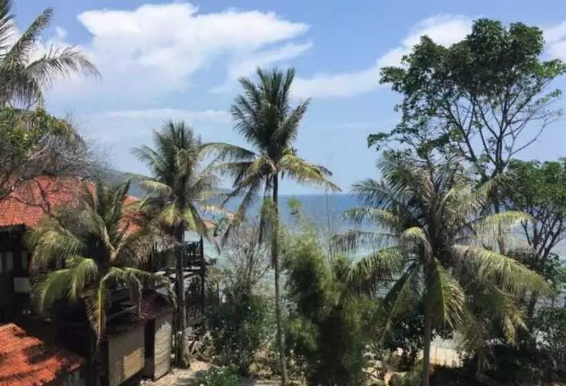 Hotelli Breve Azurine Lagoon Retreat