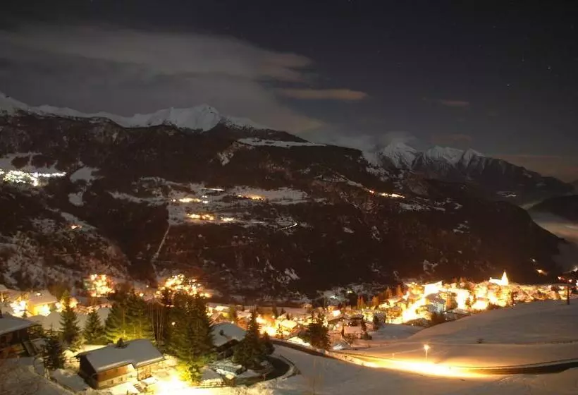 Hotelli Caprice Des Neiges