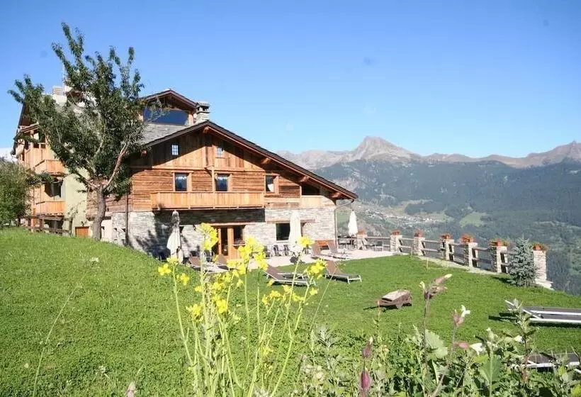 Hotelli Caprice Des Neiges