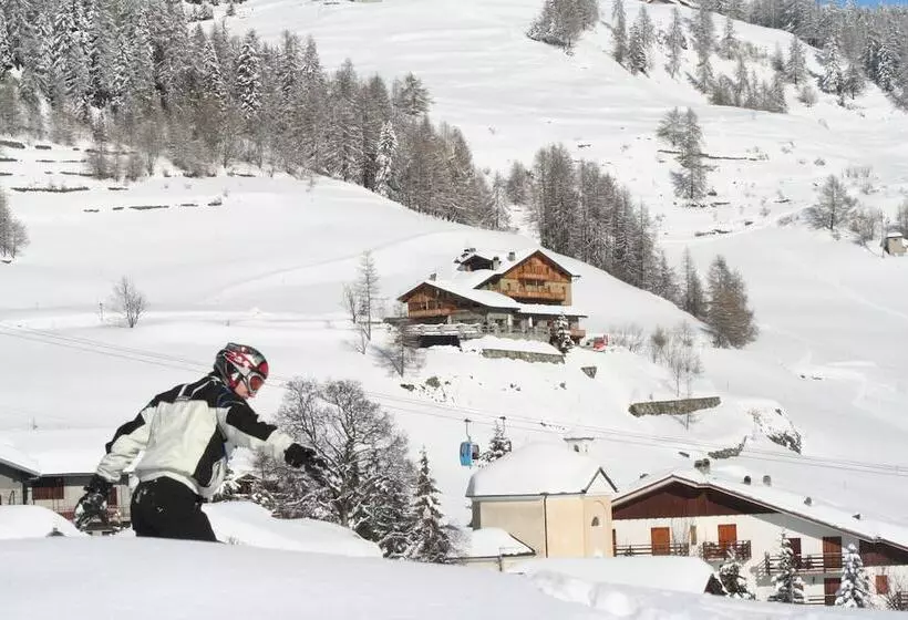 Hotelli Caprice Des Neiges