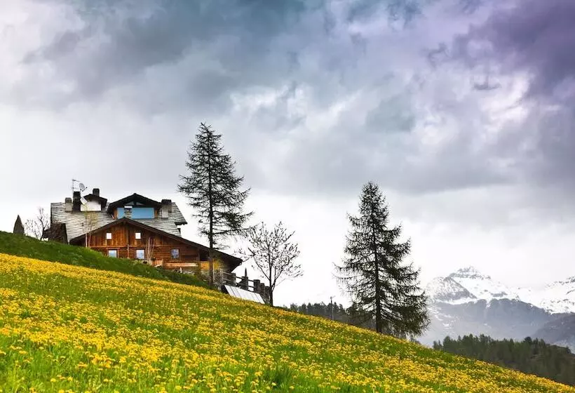 Hotelli Caprice Des Neiges