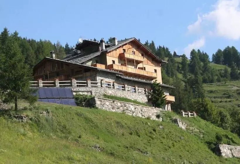 Hotelli Caprice Des Neiges