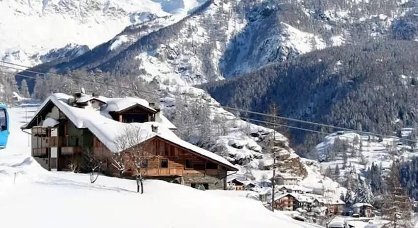 Hotelli Caprice Des Neiges
