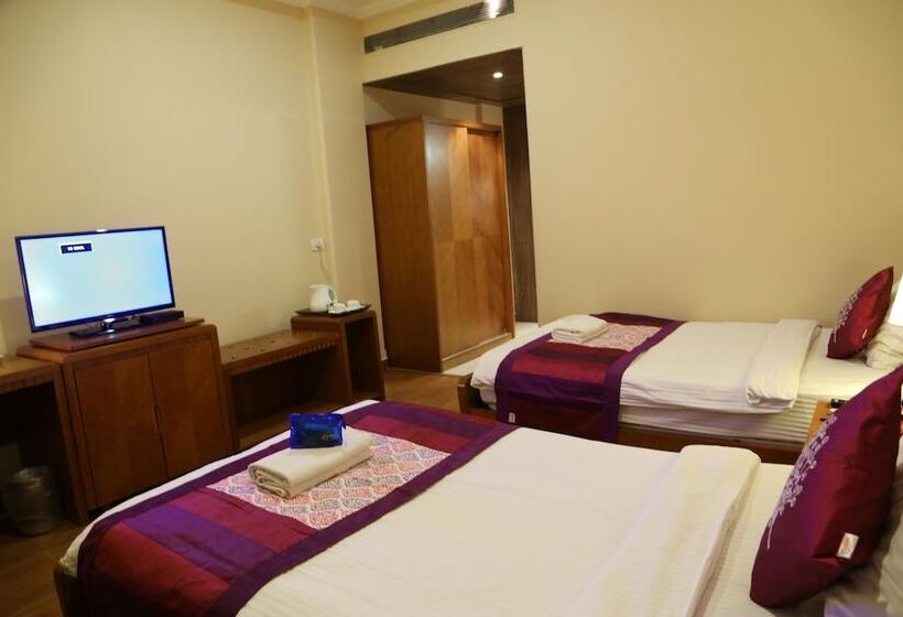 Hotel Gianz By Oyo Rooms