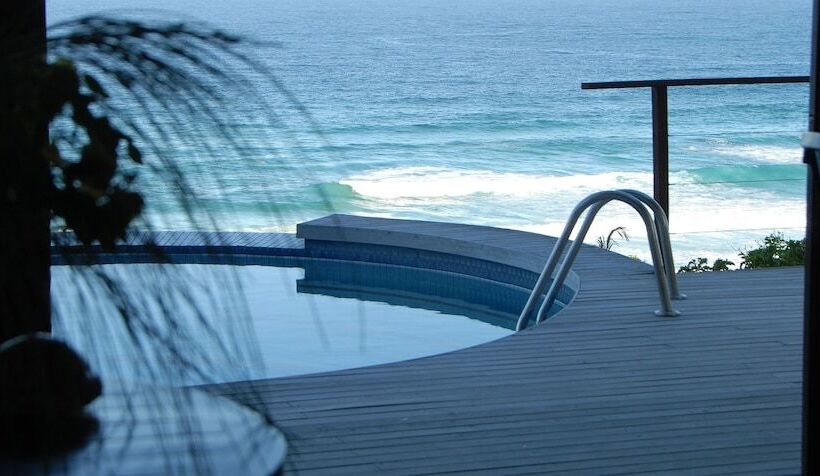 בית מלון כפרי Massinga Beach Lodge