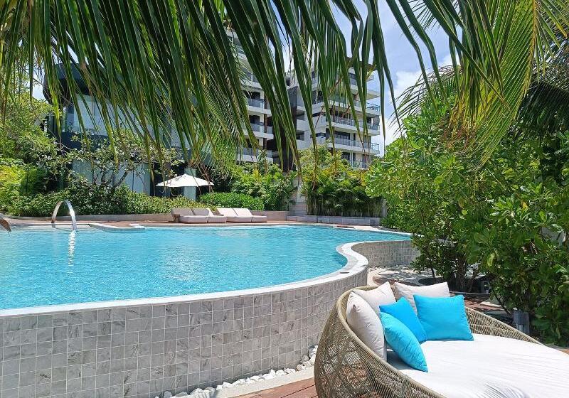 בית מלון כפרי Mercure Rayong Lomtalay Villas & Resort