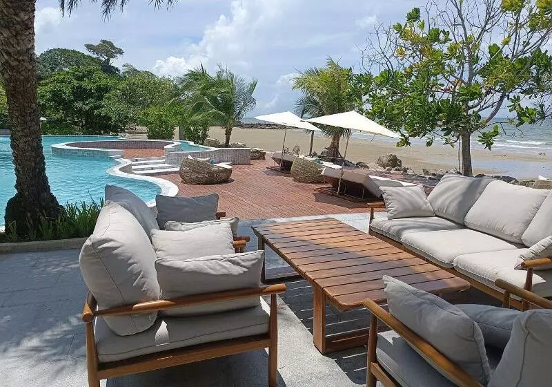 Hotelli Mercure Rayong Lomtalay Villas & Resort