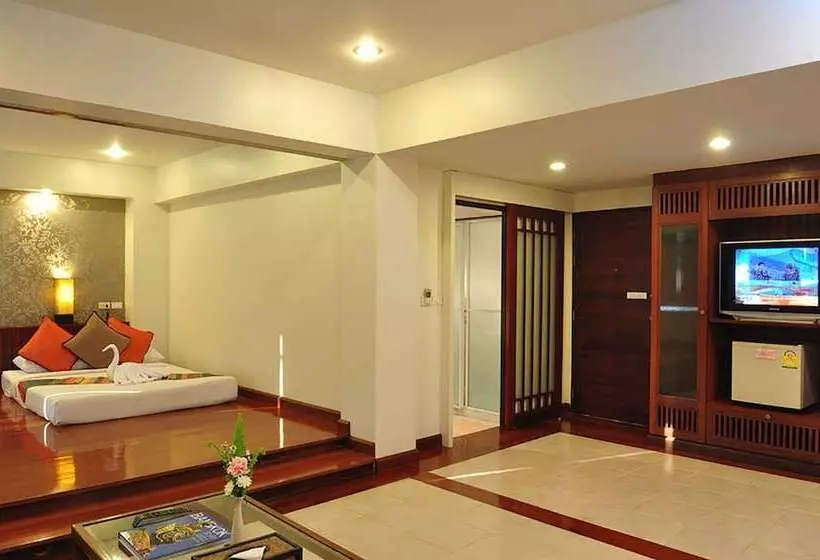 Hotelli Mercure Rayong Lomtalay Villas & Resort