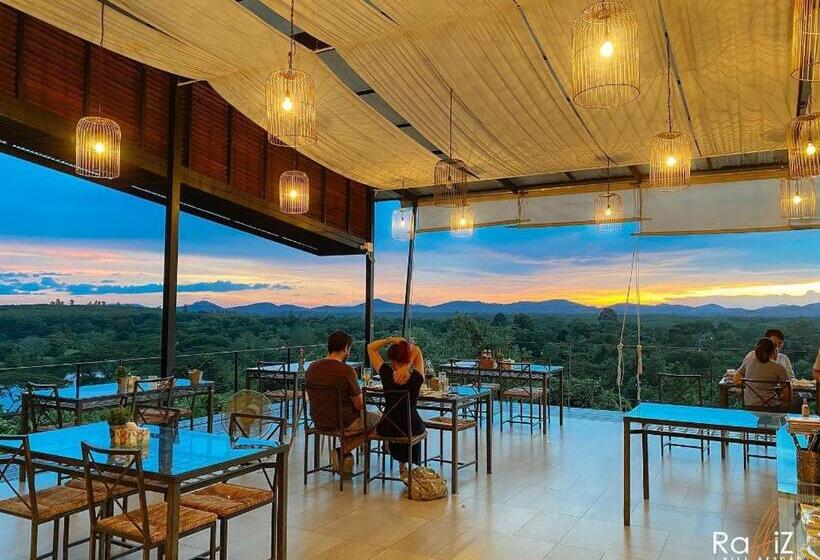 בית מלון כפרי Rabbiz Hill Resort