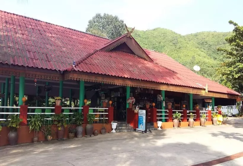 Hotelli Rimkaeng Resort